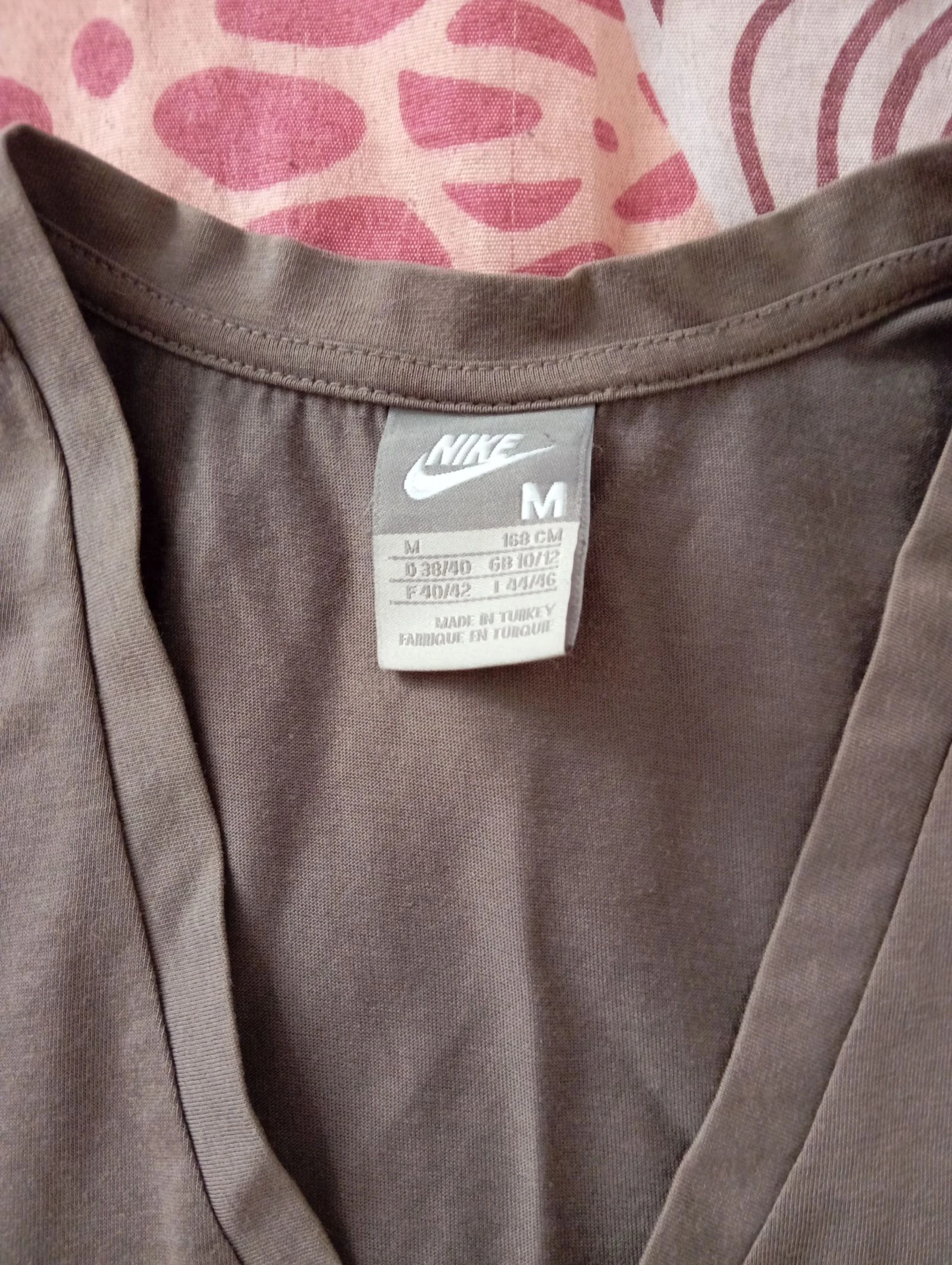 Camiseta de manga curta Nike, tamanho M. – photo 2